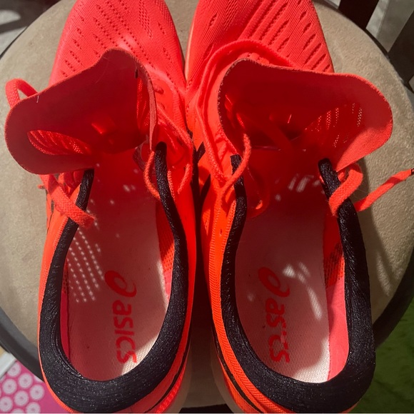 Worn less then a hand full of times. Size MENS 9.5. - Picture 3 of 7